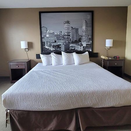 Hotel Super 8 By Wyndham Barrie South Extérieur photo