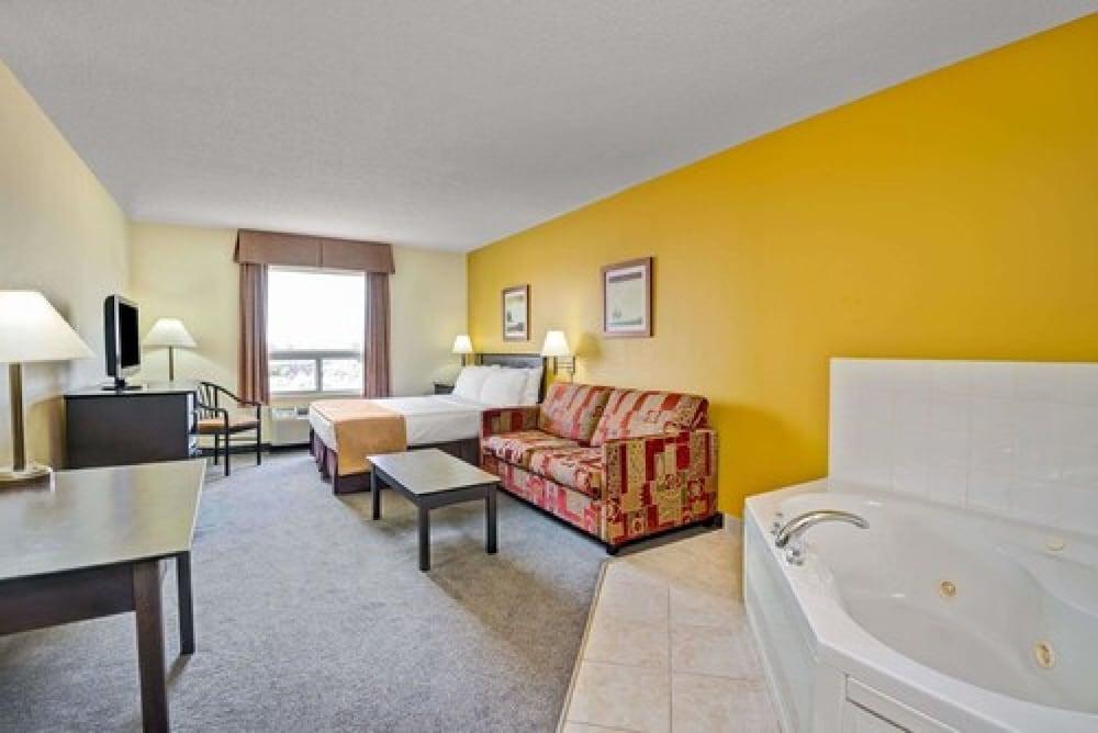 Hotel Super 8 By Wyndham Barrie South Extérieur photo