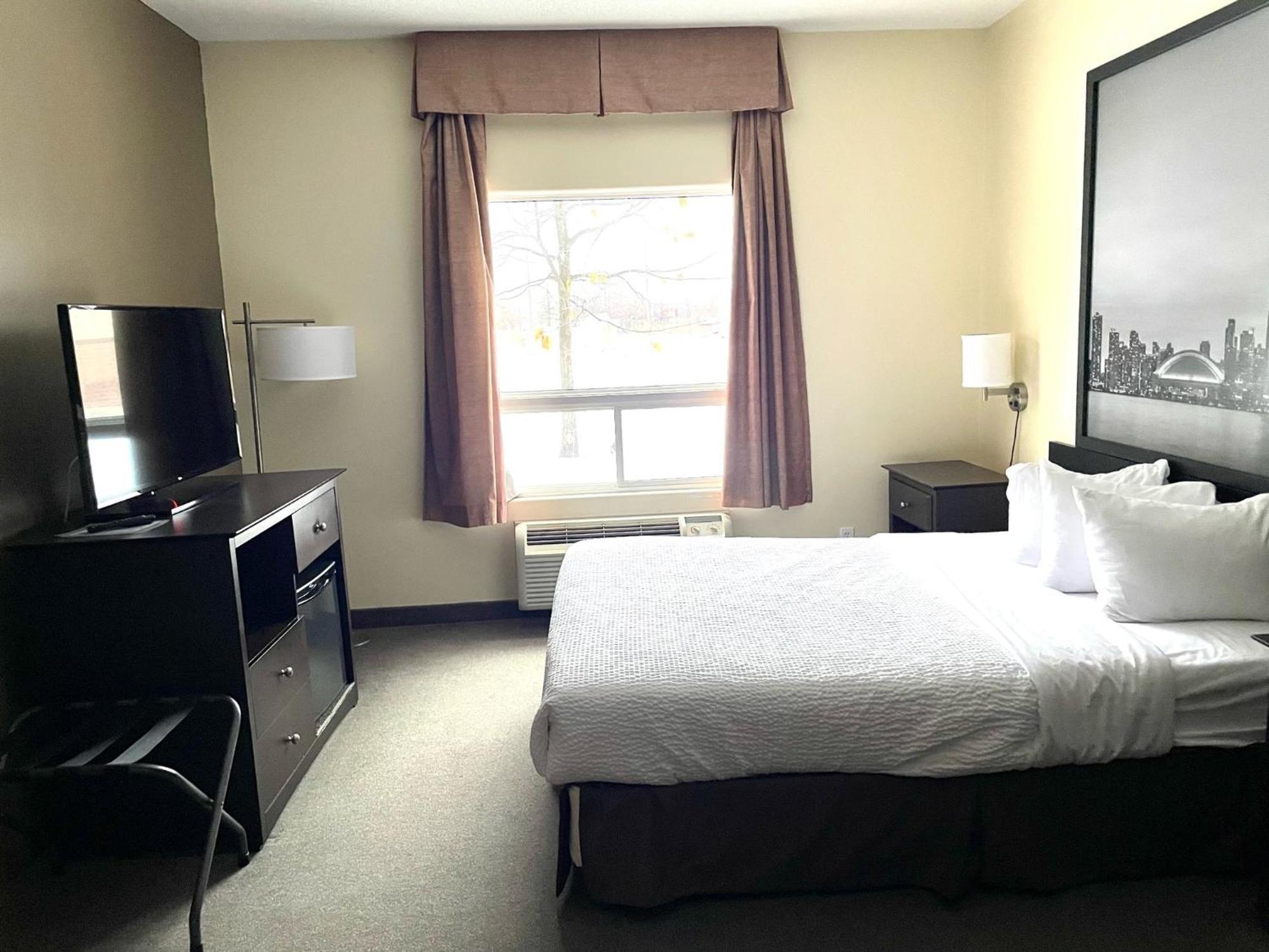 Hotel Super 8 By Wyndham Barrie South Extérieur photo
