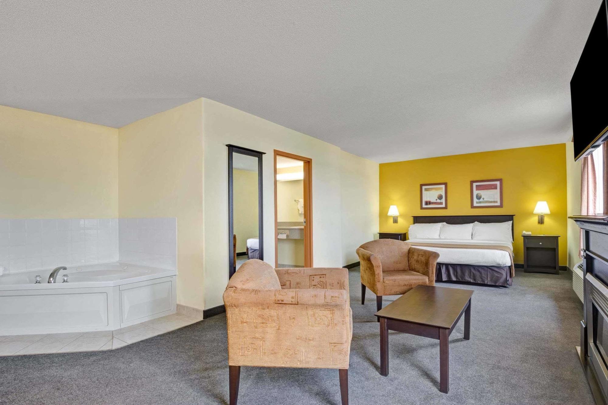 Hotel Super 8 By Wyndham Barrie South Extérieur photo